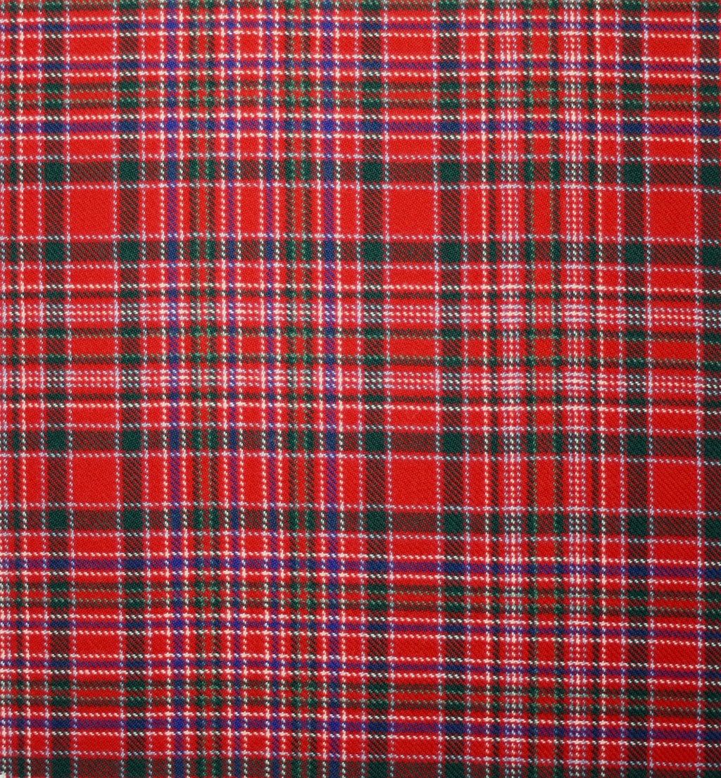 MacAlister Modern Tartan Crest Quilt