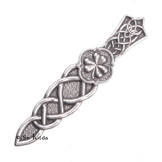 Shamrock Twist Kilt Pin
