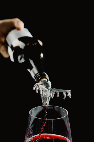 Stag head wine pourer